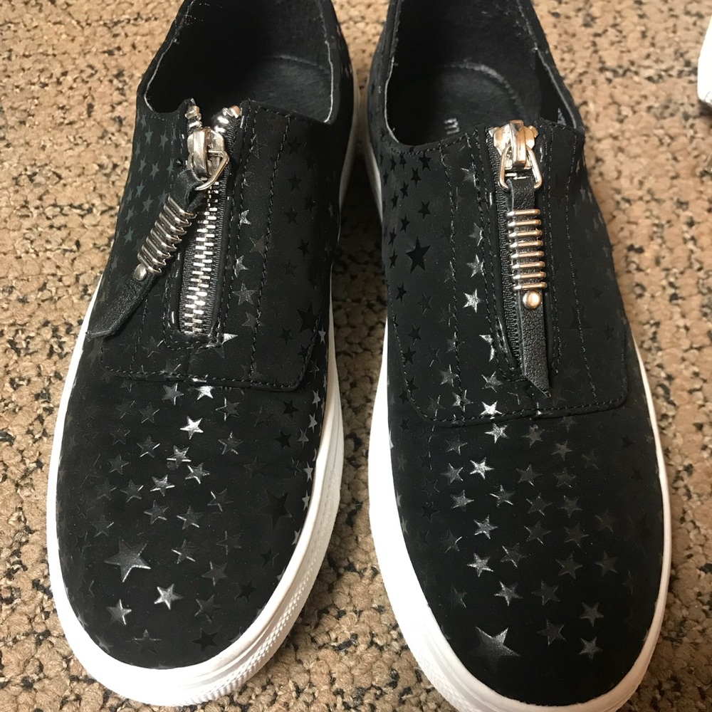 Black madden girl slip on sneakers size 7
